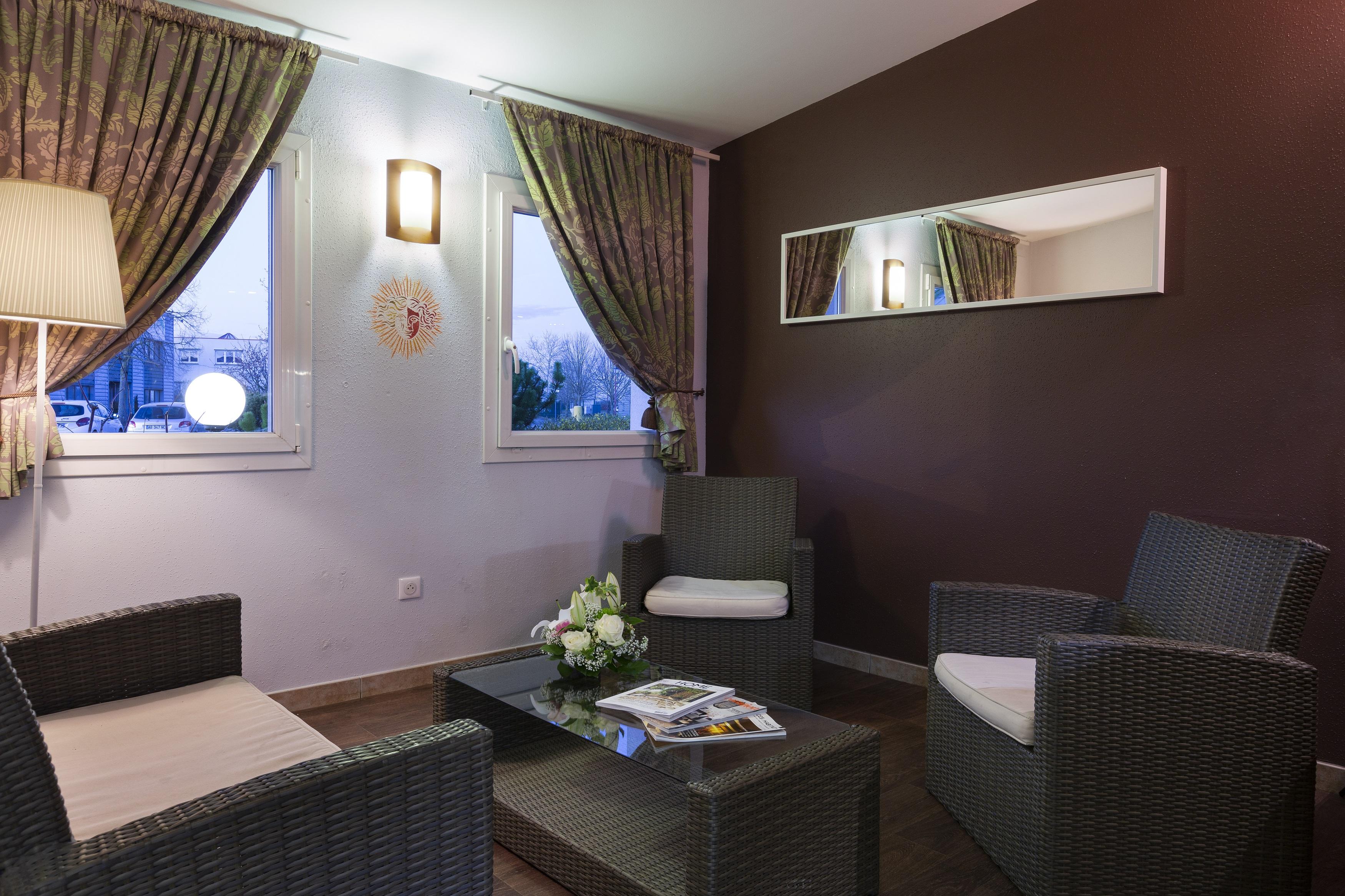 B&B Hotel Strasbourg Aeroport Holtzheim Exterior photo