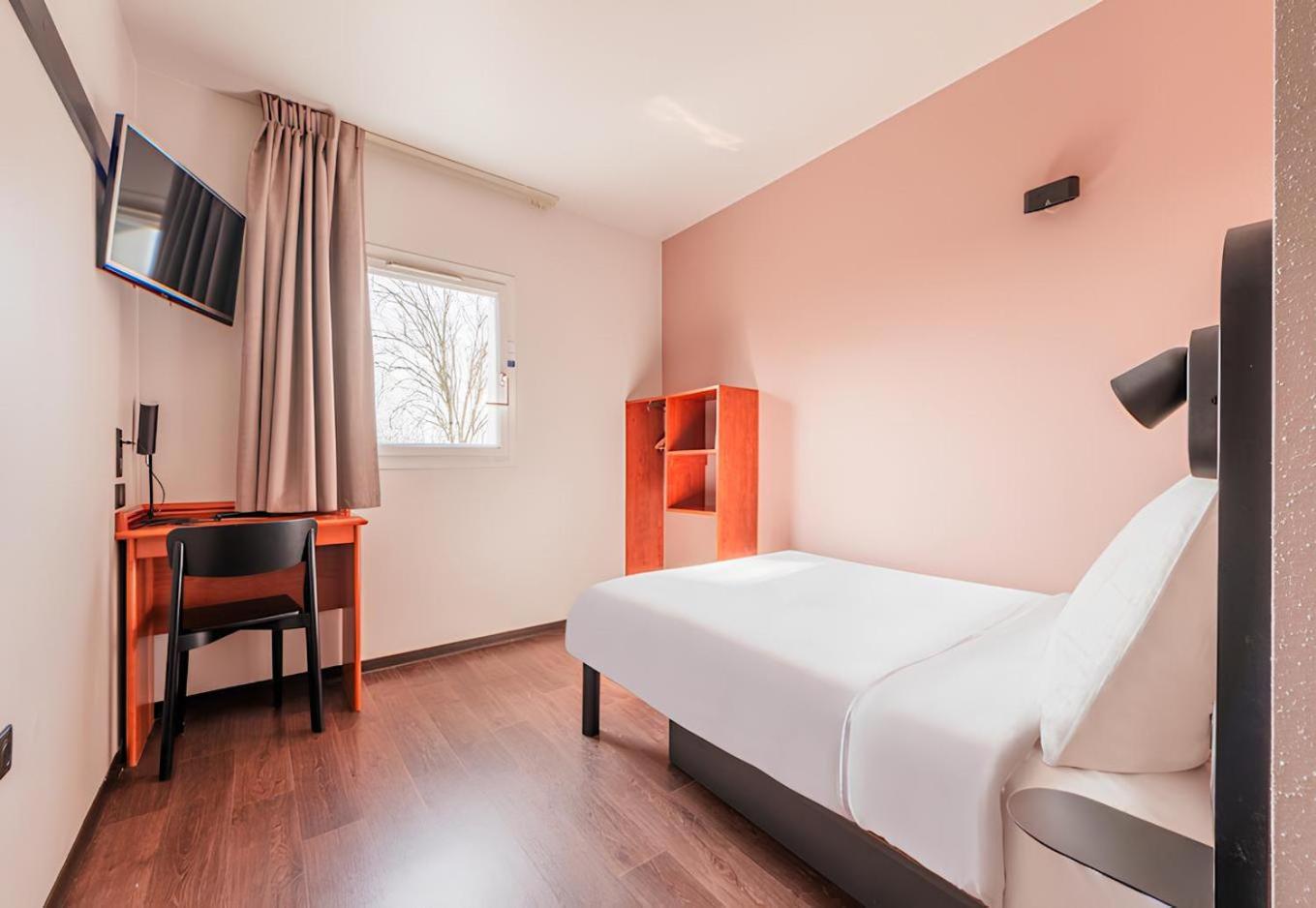 B&B Hotel Strasbourg Aeroport Holtzheim Exterior photo